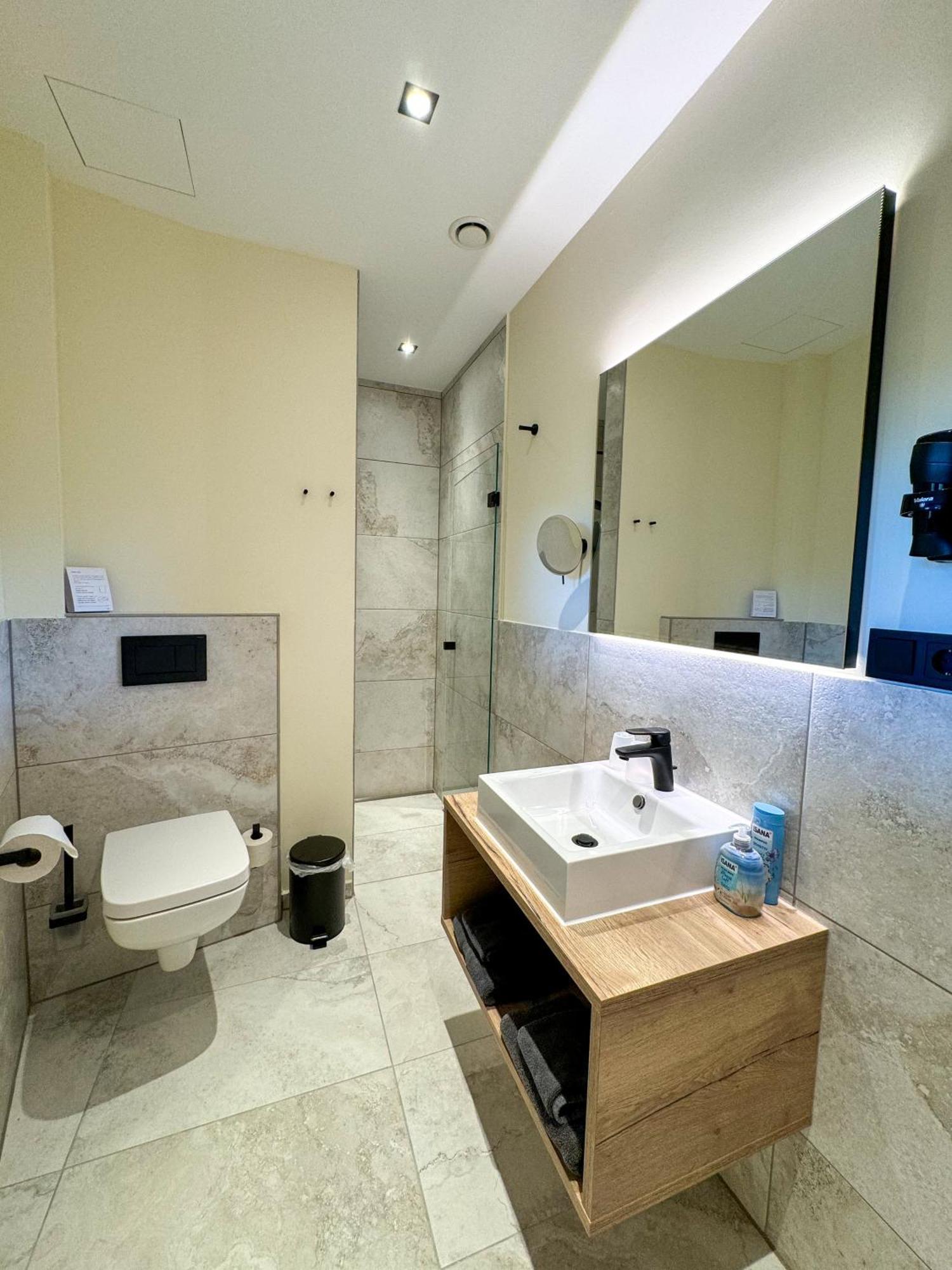 Veenland Hotel Haren Ngoại thất bức ảnh